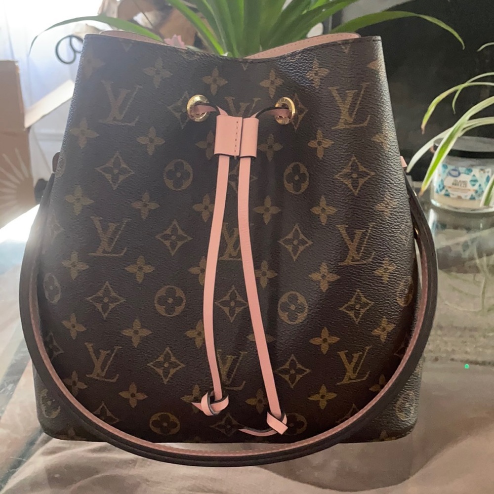 Authentic Louis Vuitton Neonoe MM